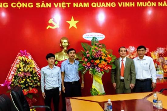 Hình ảnh các đơn vị đến thăm và chúc mừng Nhà trường nhân ngày Hiến chương Nhà giáo 20/11/2018