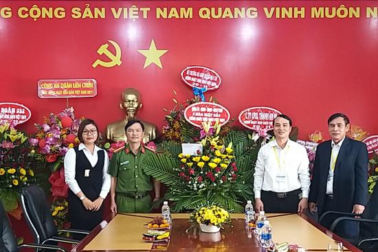 Hình ảnh các đơn vị đến thăm và chúc mừng Nhà trường nhân dịp ngày Nhà giáo Việt Nam 20-11-2020.