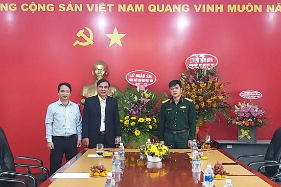 Hình ảnh các đơn vị đến thăm và chúc mừng Nhà trường nhân dịp ngày Nhà giáo Việt Nam 20-11-2020.