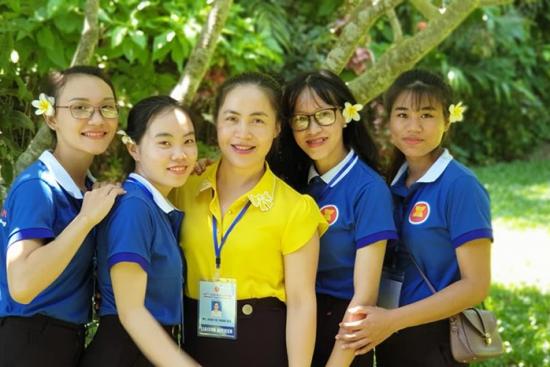 Hình ảnh Đoàn GV, HSSV trường Cao đẳng GTVT TW V phục vụ tổ chức Hội nghị Quan chức cấp cao Giao thông vận tải ASEAN lần thứ 47 (STOM 47)