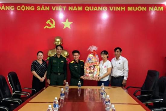 Hình ảnh các đơn vị đến thăm và chúc mừng Nhà trường nhân ngày Hiến chương Nhà giáo 20/11/2018