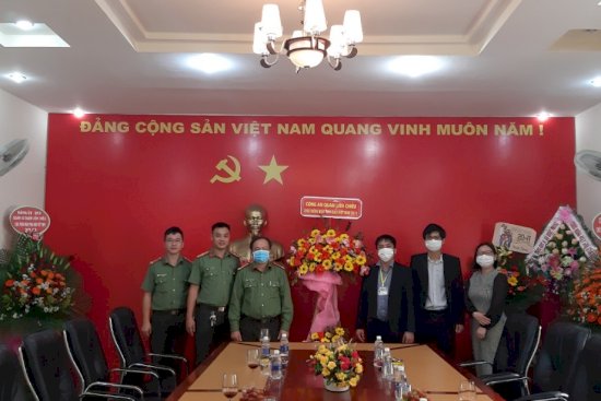Hình ảnh các đơn vị đến thăm và chúc mừng Nhà trường nhân dịp ngày Nhà giáo Việt Nam 20-11