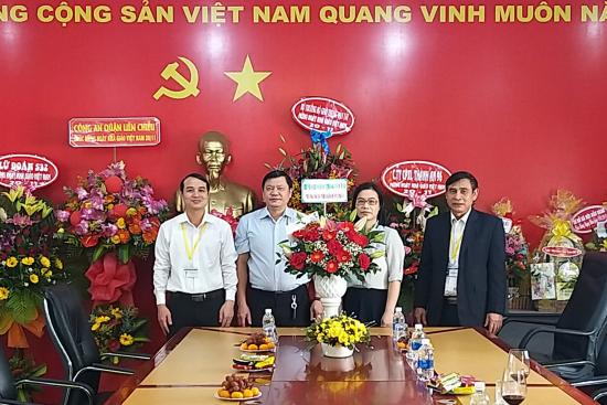 Hình ảnh các đơn vị đến thăm và chúc mừng Nhà trường nhân dịp ngày Nhà giáo Việt Nam 20-11-2020.