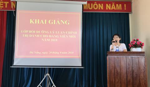 Khai giảng lớp đảng viên mới năm 2018