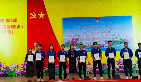 Trường Cao đẳng Giao thông vận tải Trung ương V tổ chức Lễ kỷ niệm 74 năm Ngày truyền thống HSSV và Hội Sinh viên Việt Nam (09/01/1950-09/01/2024)