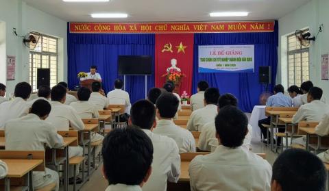 Lễ bế giảng, trao chứng chỉ tốt nghiệp ngành Điện dân dụng năm 2020 tại Cơ sở Xã hội Bầu Bàng Thành phố Đà Nẵng