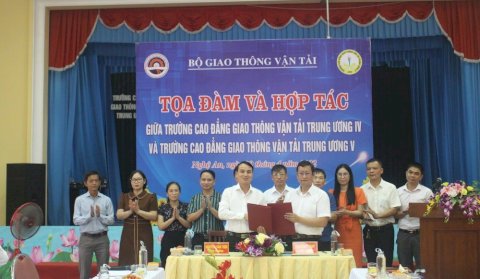 Trường Cao đẳng Giao thông vận tải Trung ương V đẩy mạnh công tác học tập, nghiên cứu thực tế tại cơ quan, doanh nghiệp cho đội ngũ cán bộ và giảng viên Nhà trường 