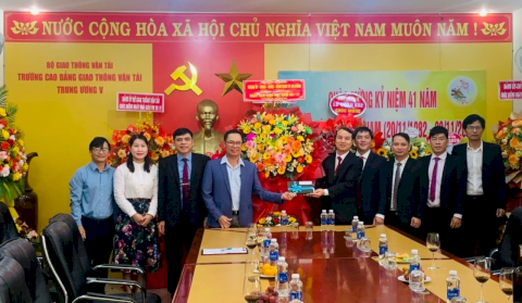 Trường Cao đẳng Giao thông vận tải Trung ương V tổ chức Lễ kỷ niệm 41 năm ngày Nhà giáo Việt Nam (20/11/1982 - 20/11/2023)