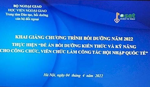 Trường Cao đẳng Giao thông vận tải Trung ương V tham dự Chương trình bồi dưỡng kiến thức và kỹ năng cho công chức, viên chức làm công tác hội nhập quốc tế 