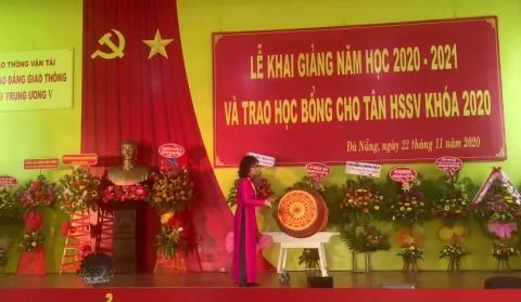 Trường Cao đẳng Giao thông vận tải Trung ương V tổ chức Lễ khai giảng năm học 2020-2021 và trao học bổng cho tân HSSV khóa 2020.